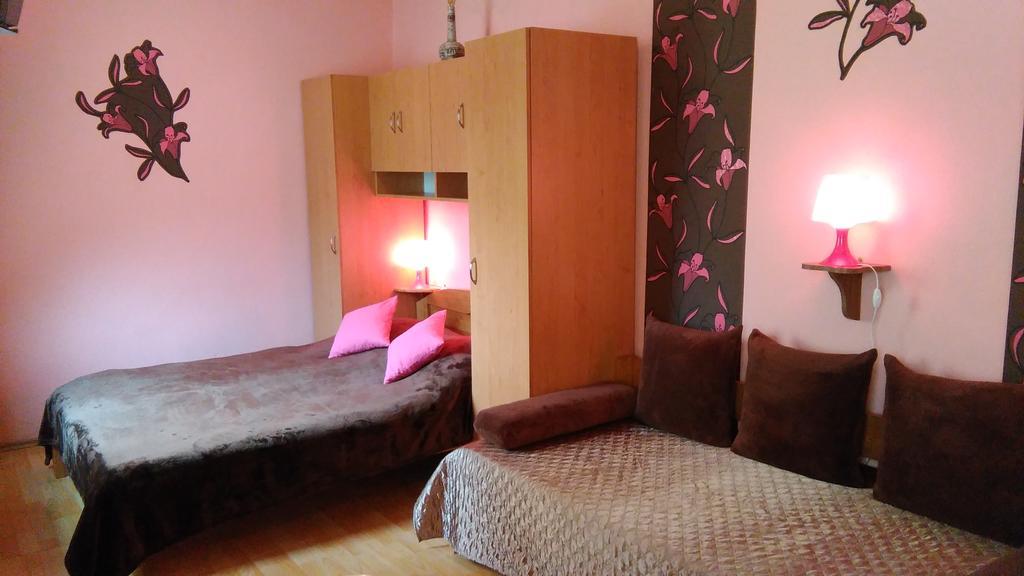 Castello Vendeg Es Apartmanhaz Eger Room photo